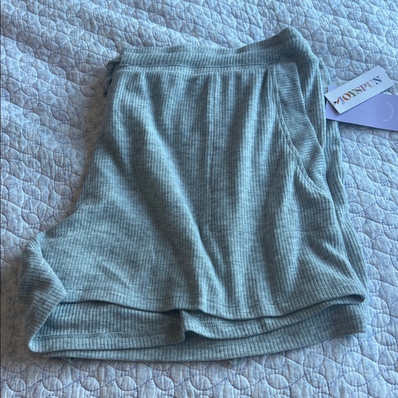 Gray Ribbed Lounge Set - Picture 3 of 3